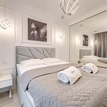 Dom & House - Apartments Navio Estate Гданск Екстериор снимка