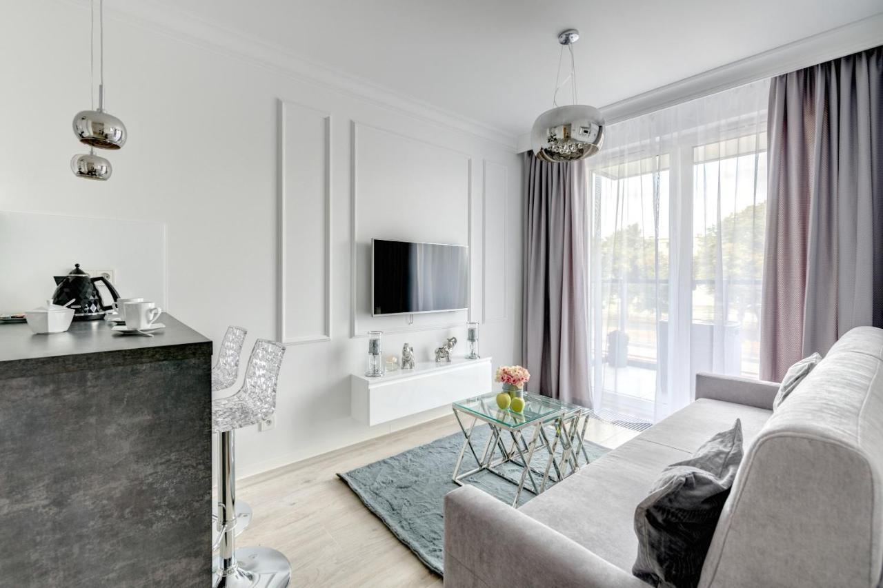 Dom & House - Apartments Navio Estate Гданск Екстериор снимка
