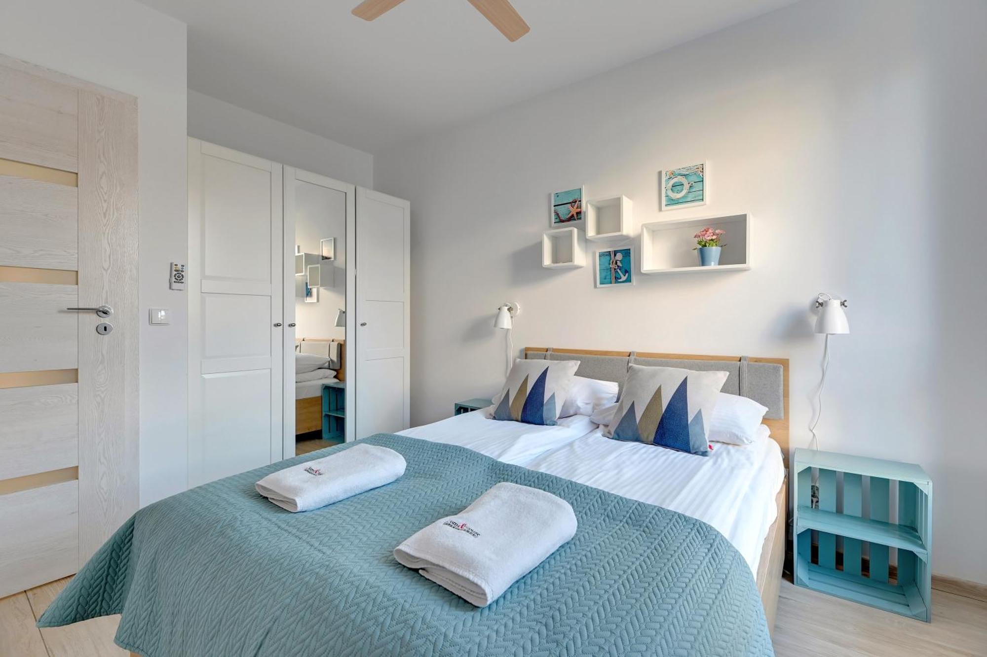 Dom & House - Apartments Navio Estate Гданск Екстериор снимка